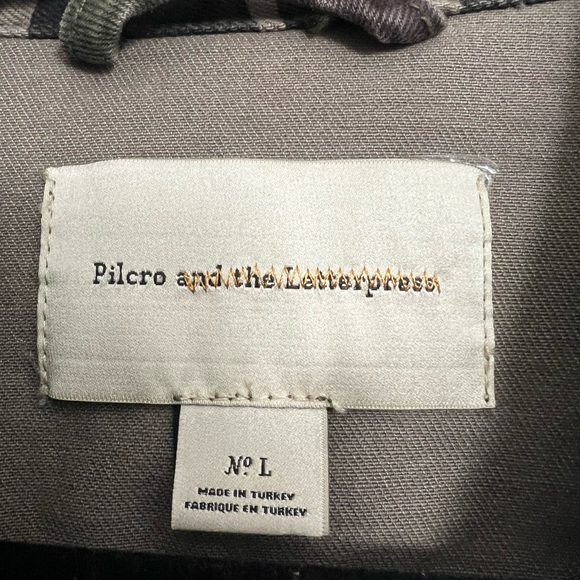 Preowned| Pilcro Camouflage Button-Up Jean Jacket | SZ L - Picture 3 of 3